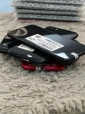 Apple iPhone SE 2 (Used)