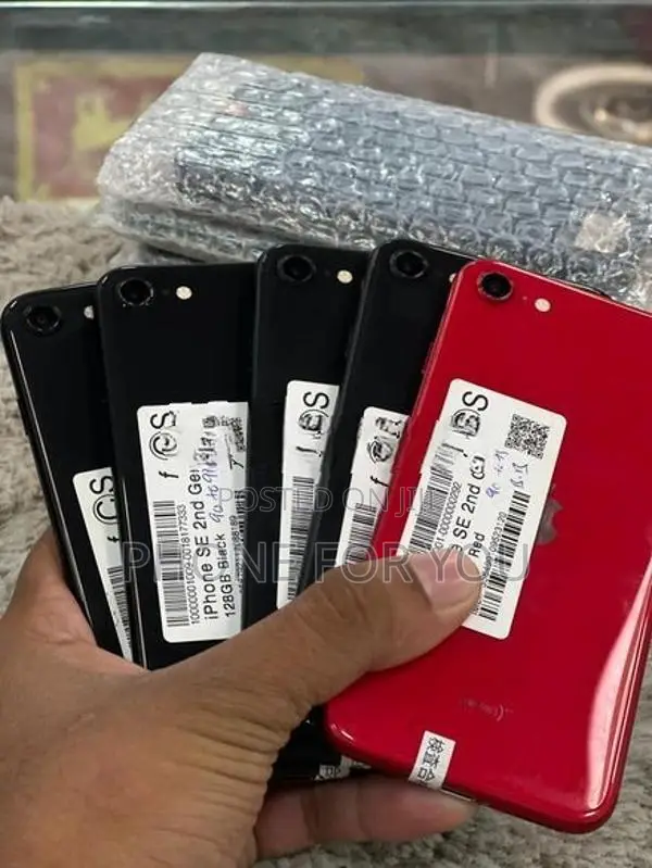 Apple iPhone SE 2 (Used)