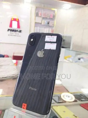 Apple iPhone XS (Used)