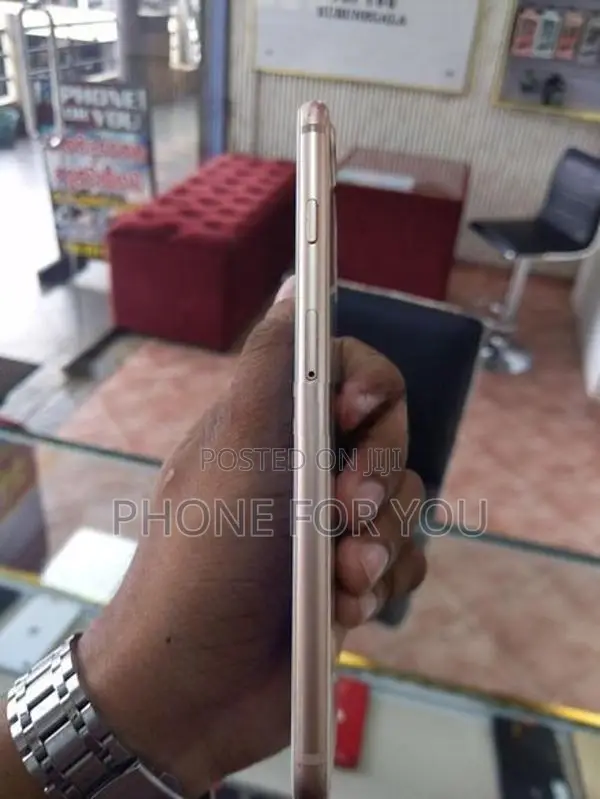 Apple iPhone 8 Plus (Used)