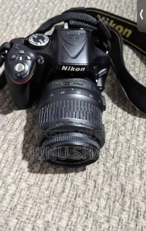 Nikon D5200 DSLR Camera