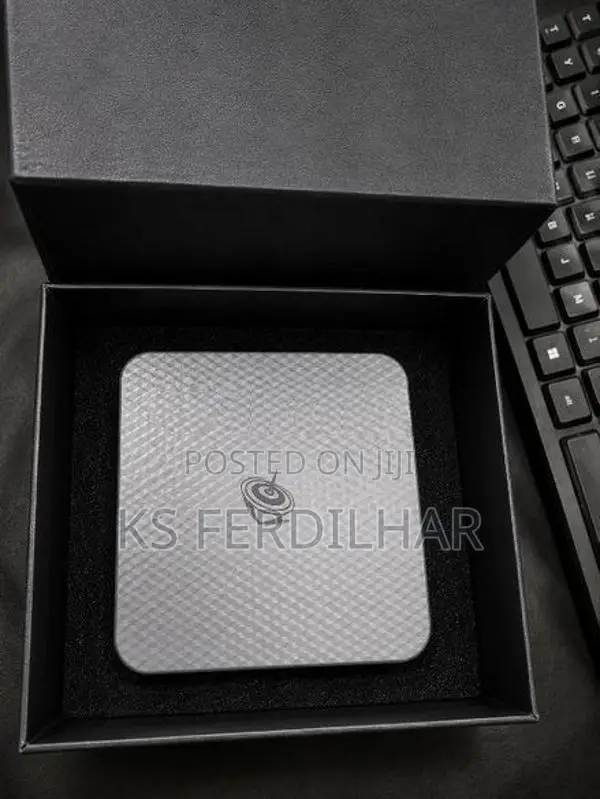 AMD Ryzen 9 6900HX Mini PC |DDR5 5600Mhz 24 GB RAM | 512 NVME Full set