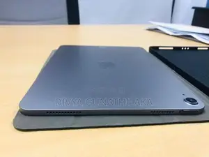 Apple iPad Air M3 Tablet