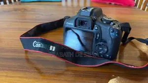 Canon EOS 2000D DSLR Camera with 18-55mm Lens
