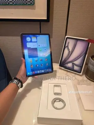 Apple iPad Air 11