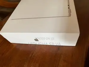 Apple MacBook Air M5 13 inches