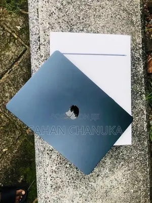 Apple Macbook M2 Air 256/8GB