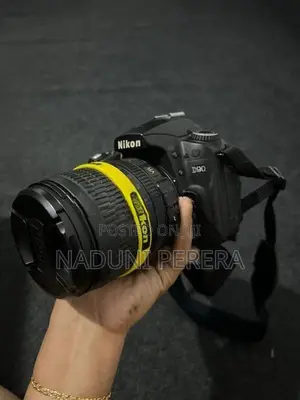 Nikon D90