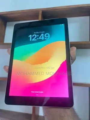 Apple iPad 6th Generation 128GB