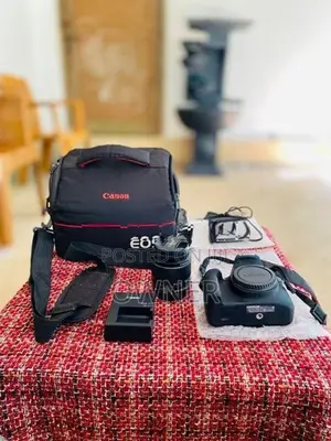Canon 1500D Camera