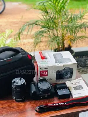 Canon EOS 80D Camera with 18-135mm Lens