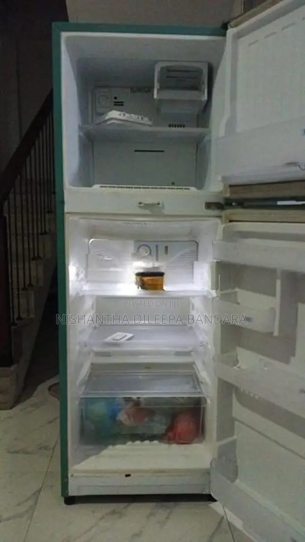 Sisil Refrigerator