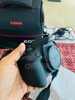 Canon 1500D Camera