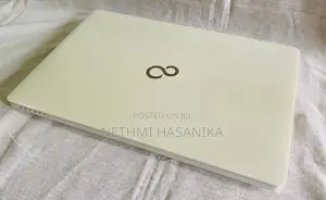 Fujitsu Lifebook AH77/Y