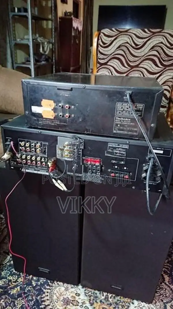 Amplifier/Cassette Deck