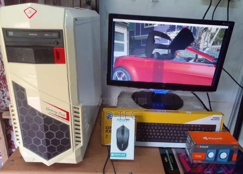 Core i5 3 rd 3470 3.30 Ghz / 19" Led Screen with Full Set
