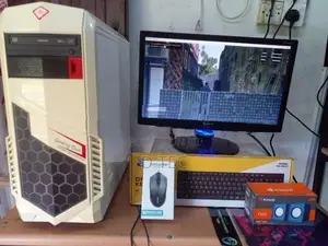 Core i5 3 rd 3470 3.30 Ghz / 19" Led Screen with Full Set