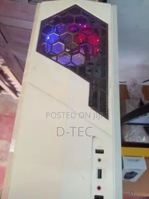 Core i5 3 rd 3470 3.30 Ghz / 19" Led Screen with Full Set
