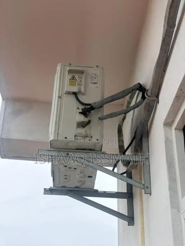 Royal Split A/C 12000BTU