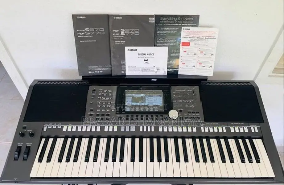 Yamaha PSR S970 Keyboard