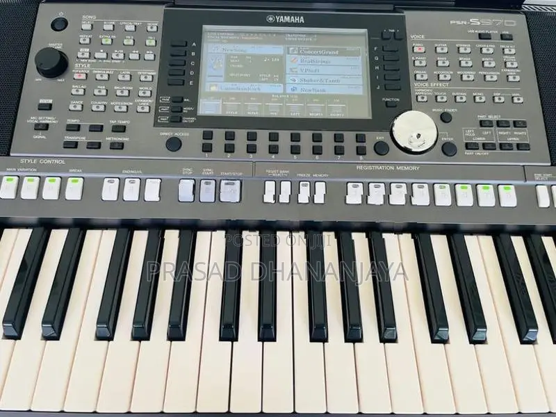 Yamaha PSR S970 Keyboard