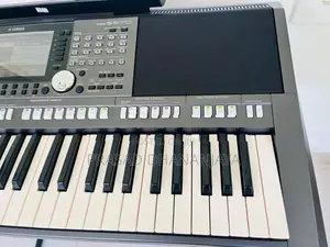 Yamaha PSR S970 Keyboard
