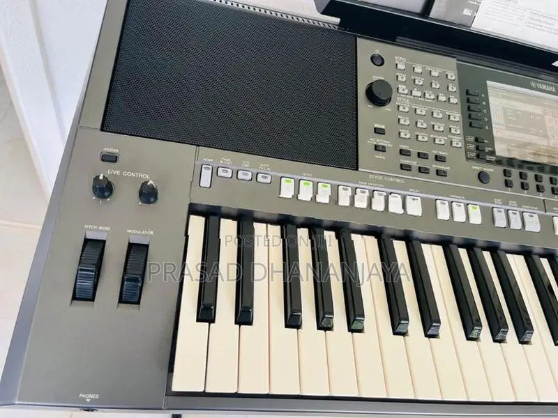 Yamaha PSR S970 Keyboard
