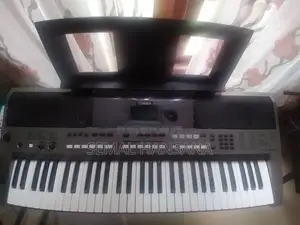 Yamaha PSR E443 Electric Organ Keyboard