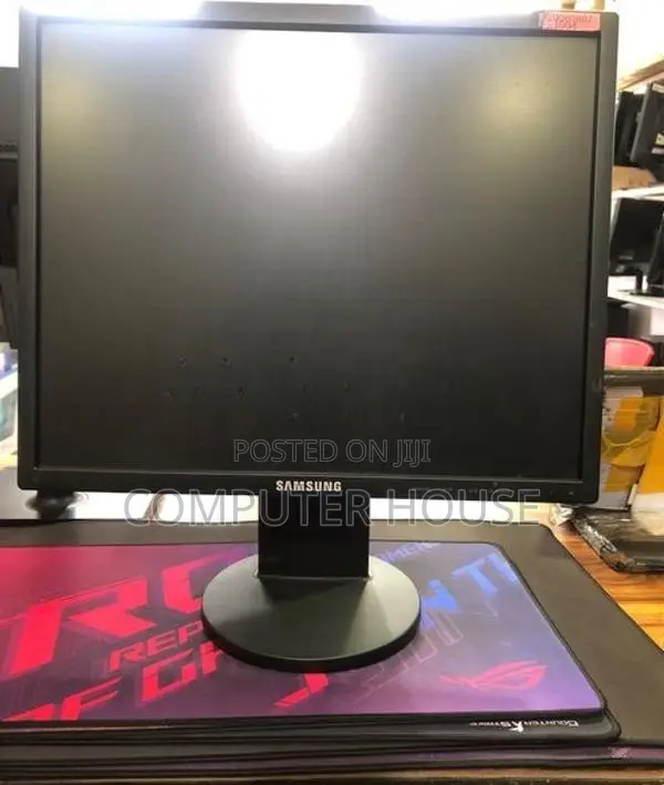 Samsung 19” Monitor