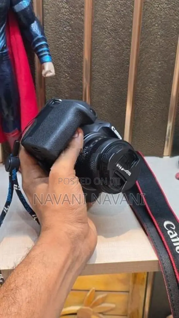 Canon R10