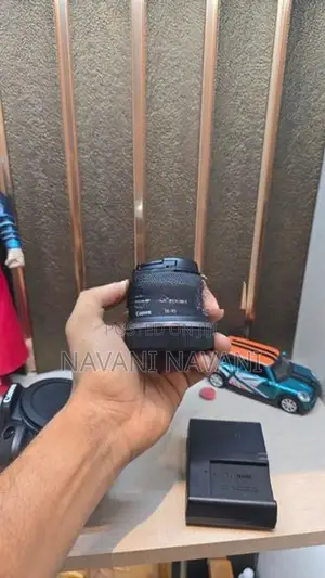 Canon R10
