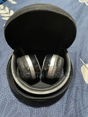 Mercedes-Benz AKG P104 Wireless Headphones