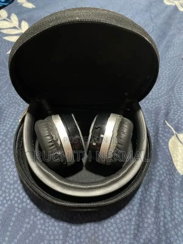 Mercedes-Benz AKG P104 Wireless Headphones