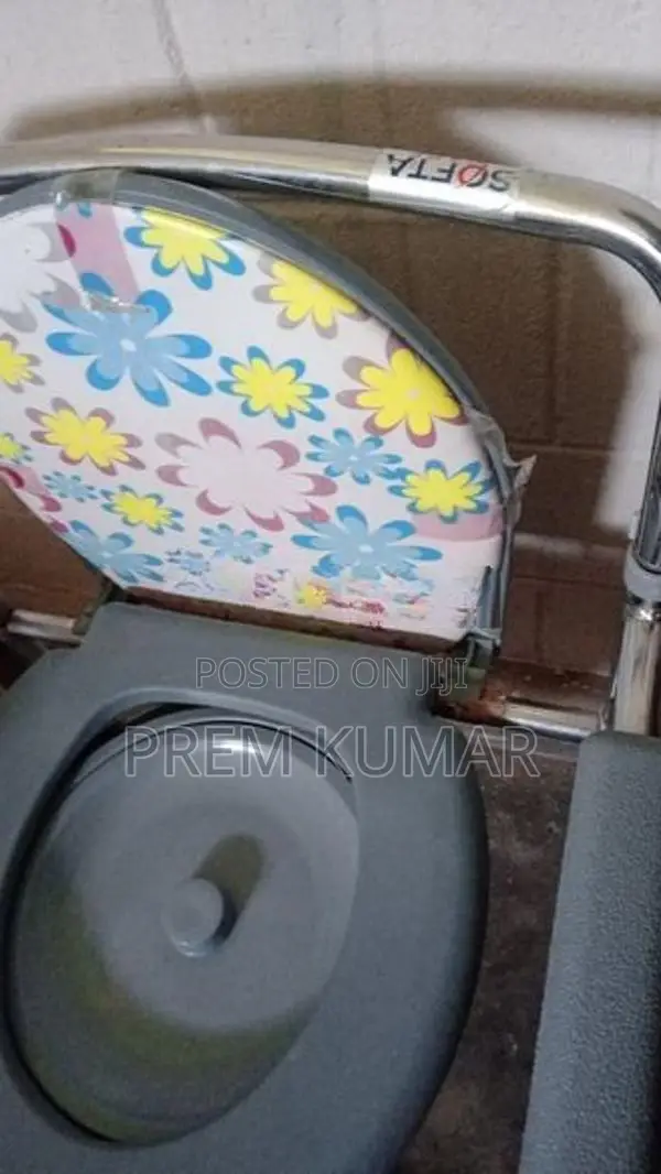 Softa Commode Chair