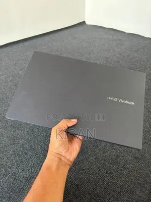 Asus Vivobook (i7 12th Gen)