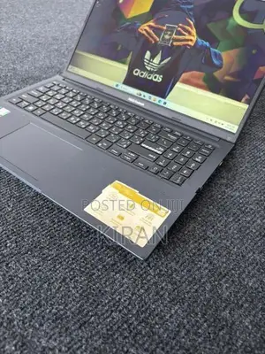 Asus Vivobook (i7 12th Gen)
