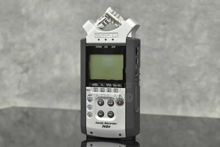 ZOOM H4n 4-track digital audio recorder-Japan