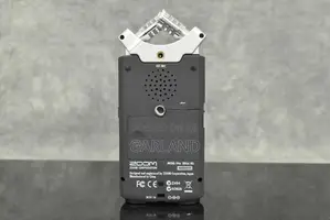 ZOOM H4n 4-track digital audio recorder-Japan