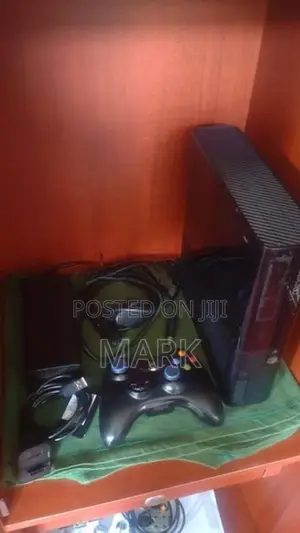 Xbox 360 E 500GB