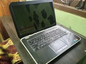 Dell Inspiron 5520 Laptop
