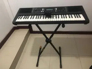Yamaha Psr E373 Keyboard with Hercules Stand