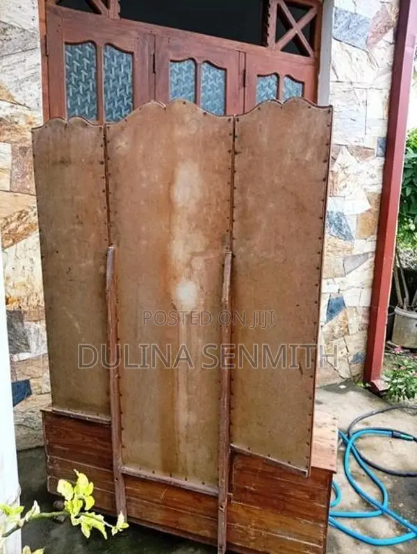 Mirror Table