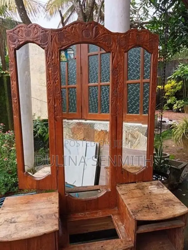 Mirror Table