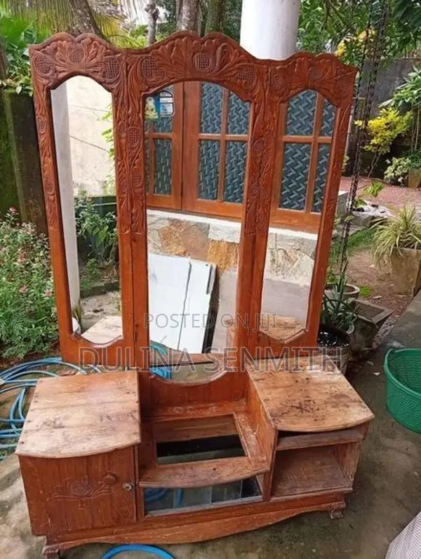 Mirror Table