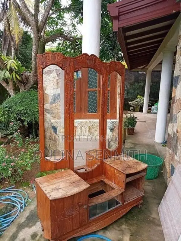 Mirror Table