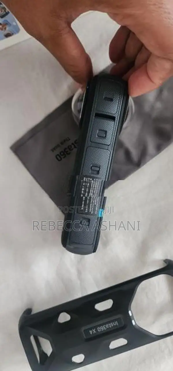Insta 360 X4