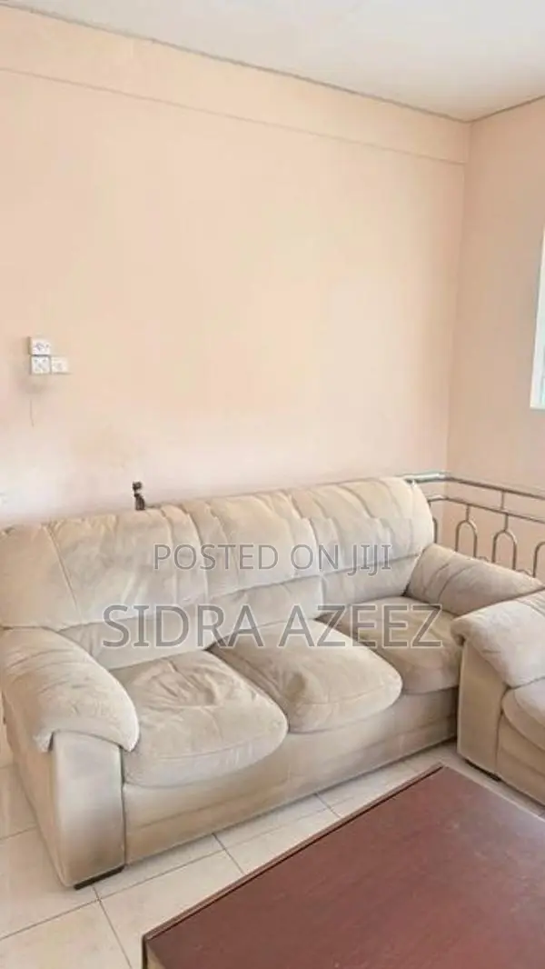 Comfortable 6-Seater Fabric Sofa Set (3+2+1)