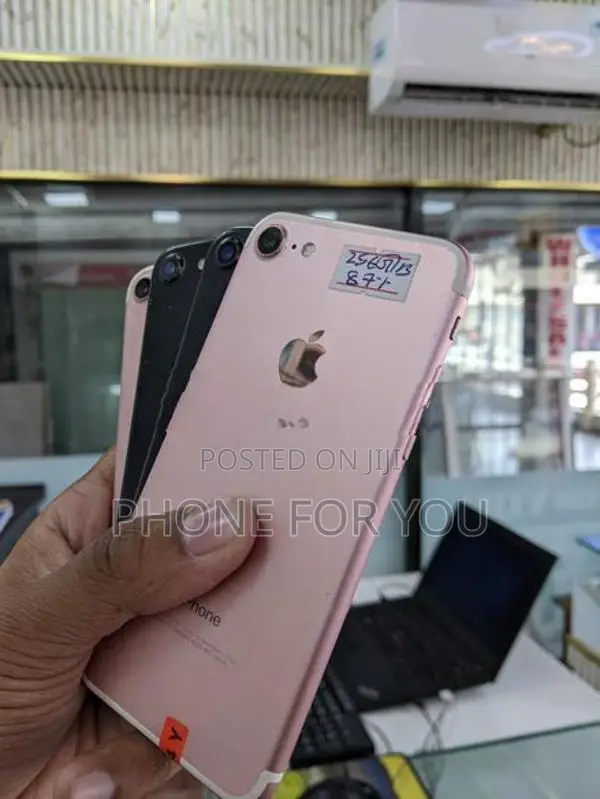 Apple iPhone 7 (Used)