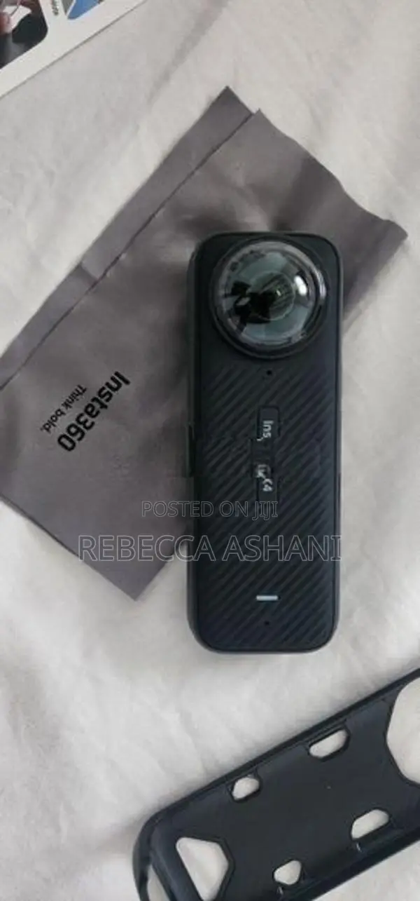Insta 360 X4