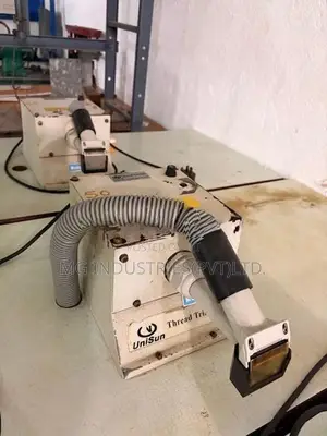 Thread Trimmer Machine with Motor Table